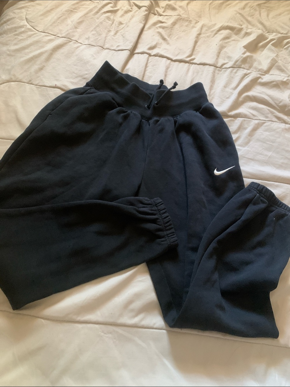 BLACK NIKE SWEATS ‼️